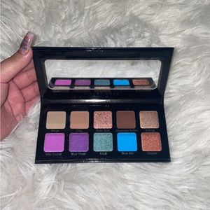 Eyeshadow palette